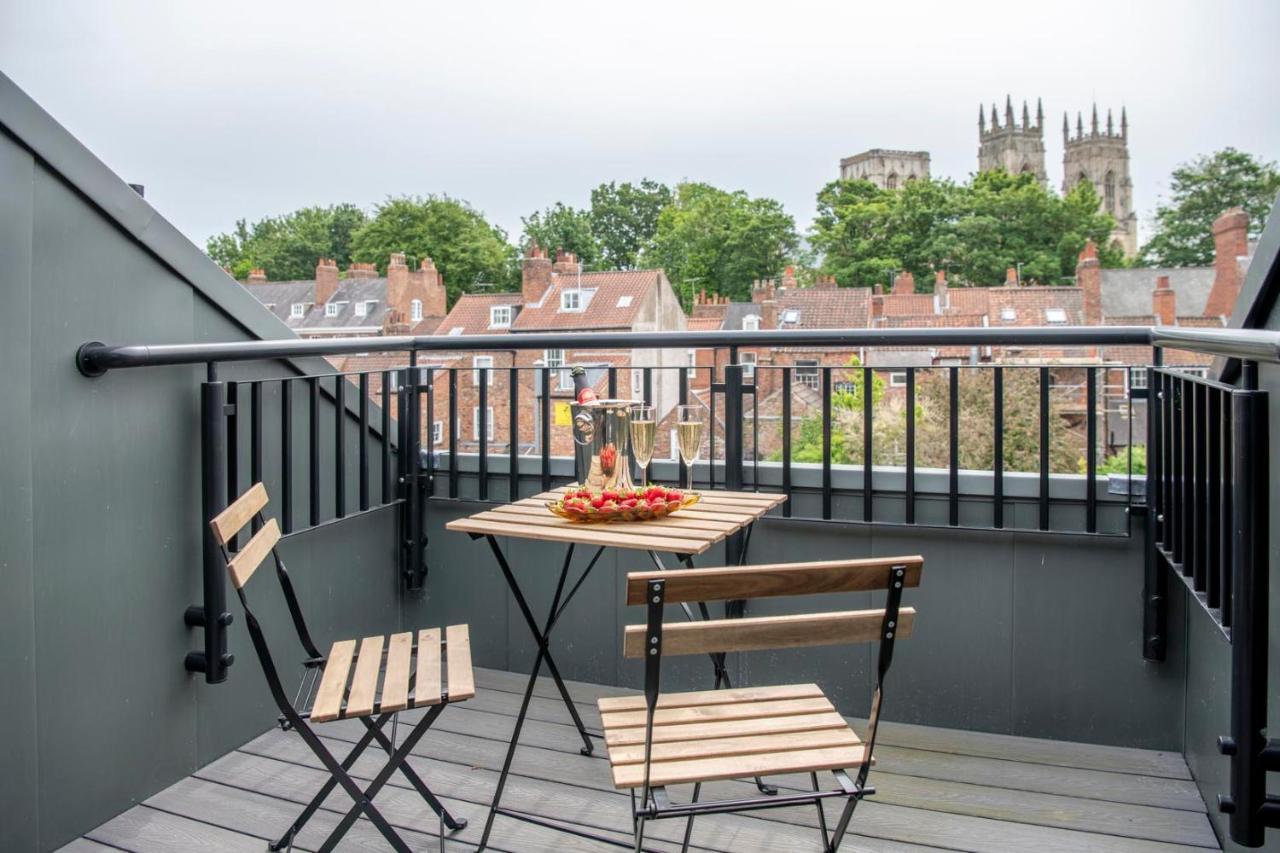 The Quadrant - The Carillon Suite York Exterior foto